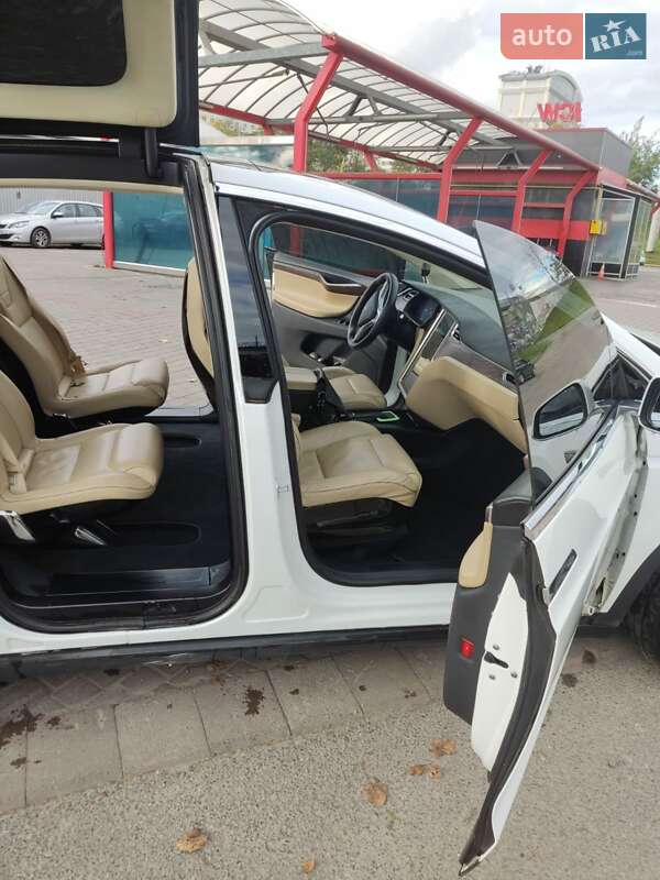 Внедорожник / Кроссовер Tesla Model X 2015 в Львове фото 2 Внедорожник / Кроссовер Tesla Model X 2015 в Львове