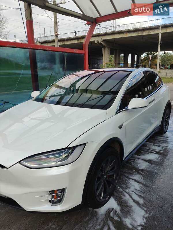 Внедорожник / Кроссовер Tesla Model X 2015 в Львове фото 6 Внедорожник / Кроссовер Tesla Model X 2015 в Львове