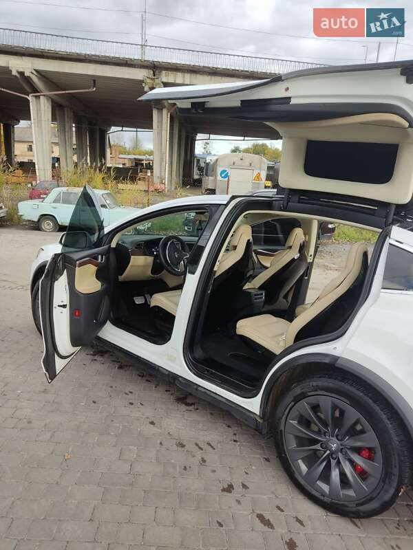 Внедорожник / Кроссовер Tesla Model X 2015 в Львове фото 16 Внедорожник / Кроссовер Tesla Model X 2015 в Львове