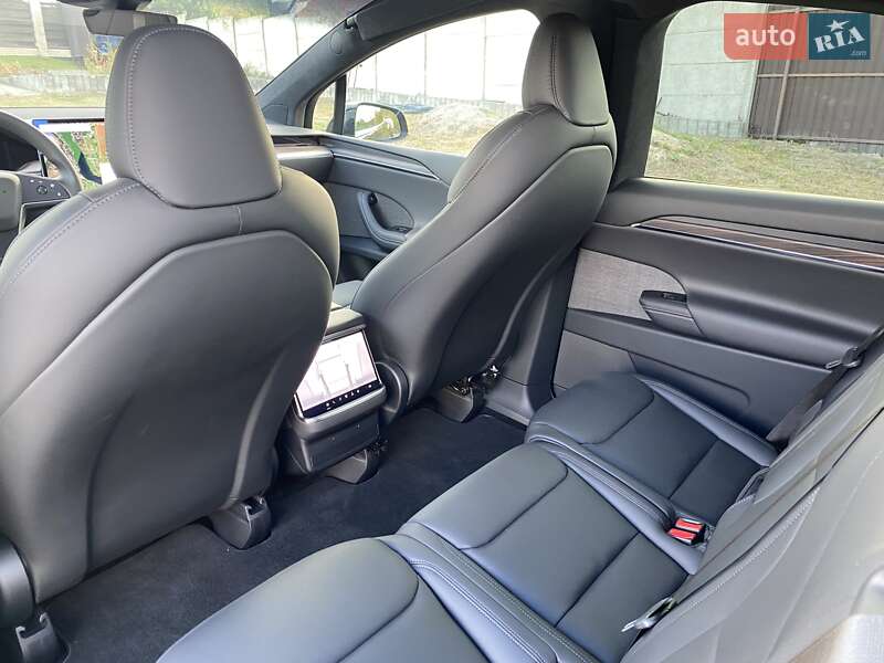 Внедорожник / Кроссовер Tesla Model X 2024 в Днепре