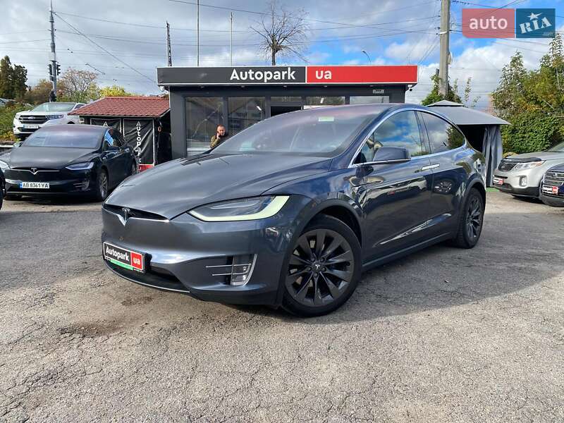 Tesla Model X 2018