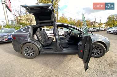 Внедорожник / Кроссовер Tesla Model X 2018 в 