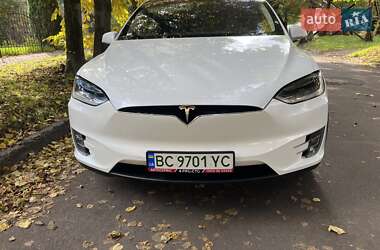 Позашляховик / Кросовер Tesla Model X 2018 в  фото 9 Позашляховик / Кросовер Tesla Model X 2018 в