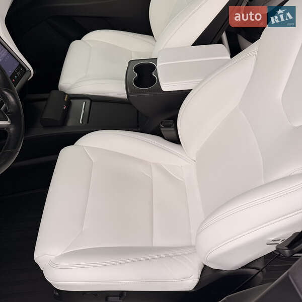 Внедорожник / Кроссовер Tesla Model X 2017 в Днепре