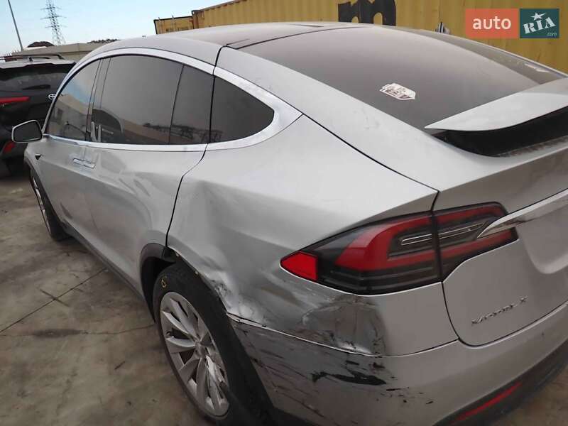Внедорожник / Кроссовер Tesla Model X 2018 в Житомире
