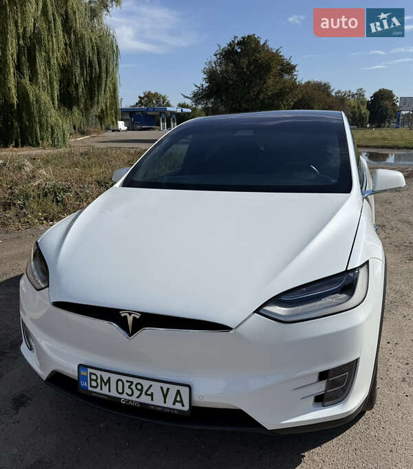 Tesla Model X 2020