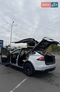 Позашляховик / Кросовер Tesla Model X 2016 в 