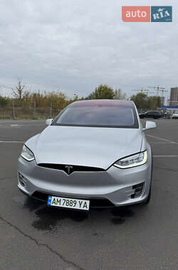 Позашляховик / Кросовер Tesla Model X 2016 в 