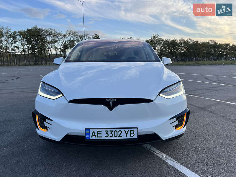 Позашляховик / Кросовер Tesla Model X 2018 в Дніпрі
