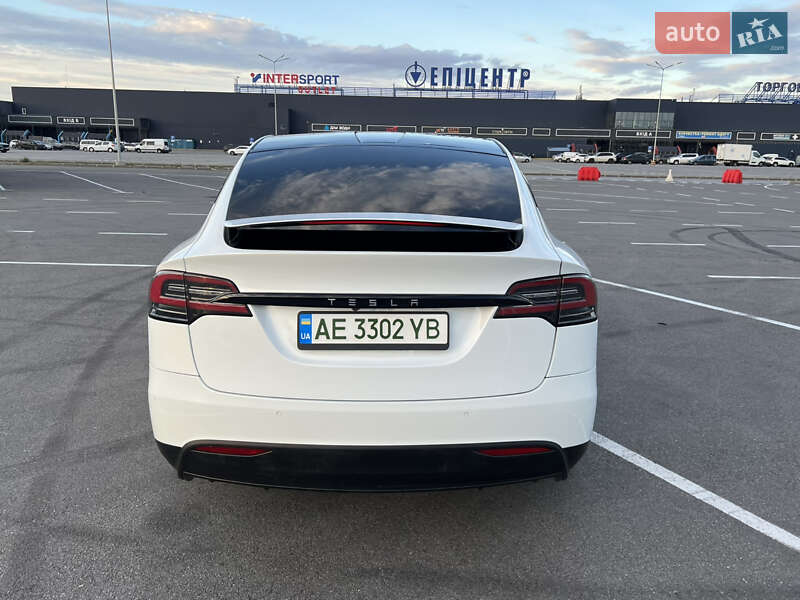 Позашляховик / Кросовер Tesla Model X 2018 в Дніпрі
