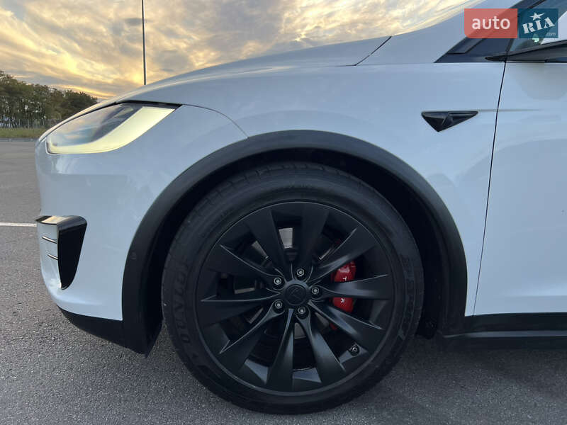 Позашляховик / Кросовер Tesla Model X 2018 в Дніпрі