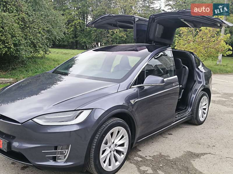 Tesla Model X 2017