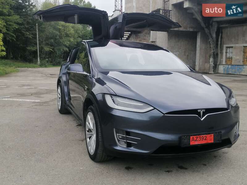Внедорожник / Кроссовер Tesla Model X 2017 в Ивано-Франковске