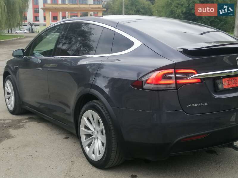 Внедорожник / Кроссовер Tesla Model X 2017 в Ивано-Франковске