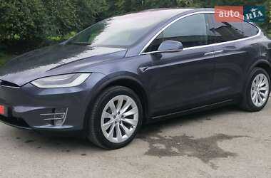 Позашляховик / Кросовер Tesla Model X 2017 в 