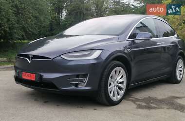 Позашляховик / Кросовер Tesla Model X 2017 в 
