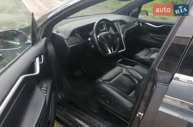 Позашляховик / Кросовер Tesla Model X 2017 в 