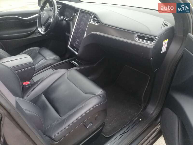 Внедорожник / Кроссовер Tesla Model X 2017 в Ивано-Франковске