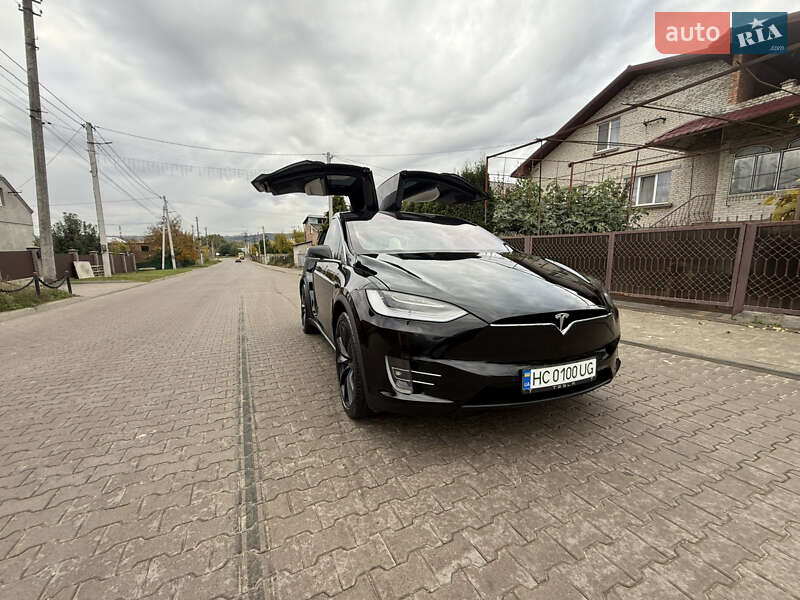 Tesla Model X 2019