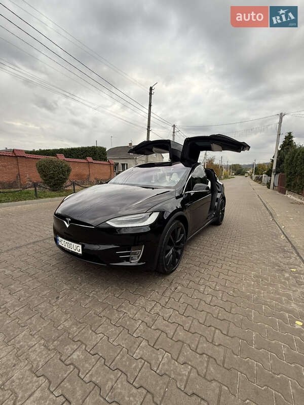 Позашляховик / Кросовер Tesla Model X 2019 в Львові