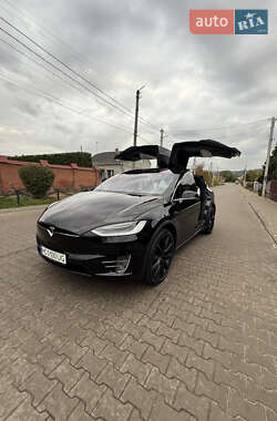 Позашляховик / Кросовер Tesla Model X 2019 в 