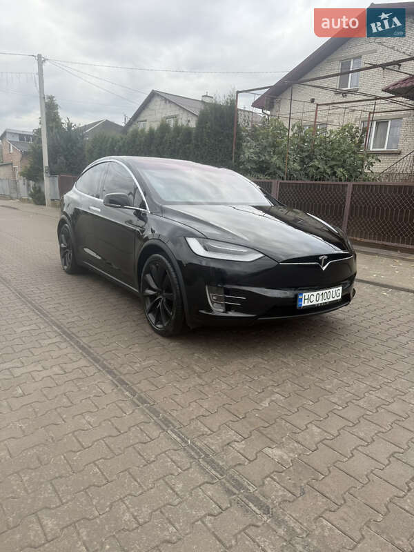 Позашляховик / Кросовер Tesla Model X 2019 в Львові