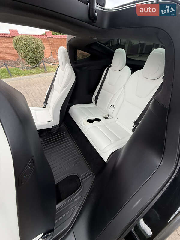 Позашляховик / Кросовер Tesla Model X 2019 в Львові
