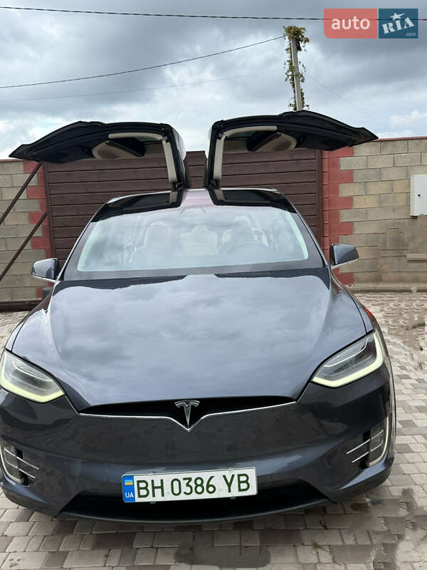 Внедорожник / Кроссовер Tesla Model X 2018 в Одессе