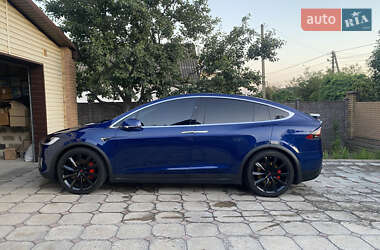 Внедорожник / Кроссовер Tesla Model X 2017 в 