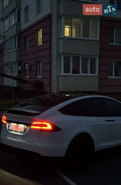 Внедорожник / Кроссовер Tesla Model X 2023 в 
