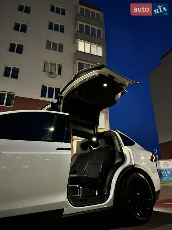 Позашляховик / Кросовер Tesla Model X 2023 в Вінниці