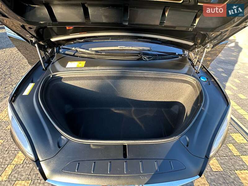 Внедорожник / Кроссовер Tesla Model X 2017 в Львове фото 27 Внедорожник / Кроссовер Tesla Model X 2017 в Львове