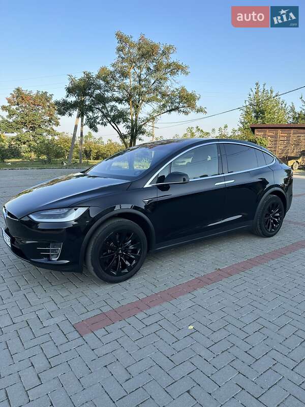 Внедорожник / Кроссовер Tesla Model X 2017 в Золочеве фото 9 Внедорожник / Кроссовер Tesla Model X 2017 в Золочеве