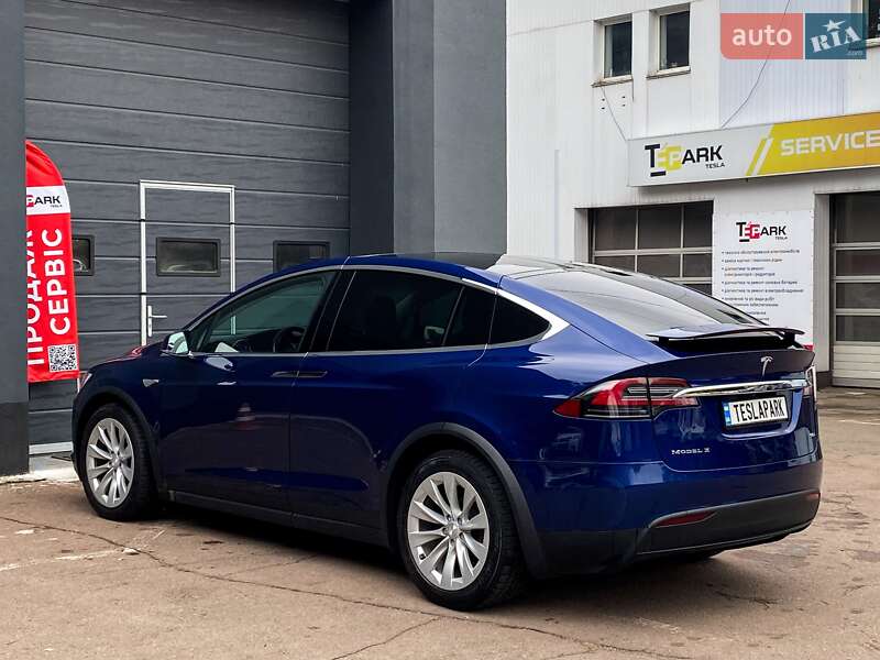 Позашляховик / Кросовер Tesla Model X 2016 в Києві