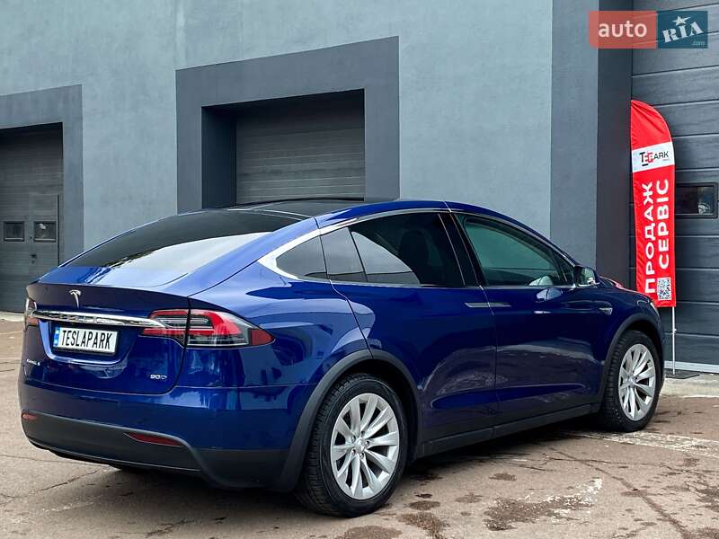 Позашляховик / Кросовер Tesla Model X 2016 в Києві