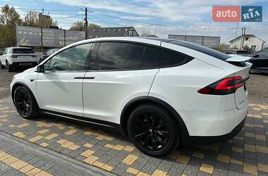 Позашляховик / Кросовер Tesla Model X 2016 в 
