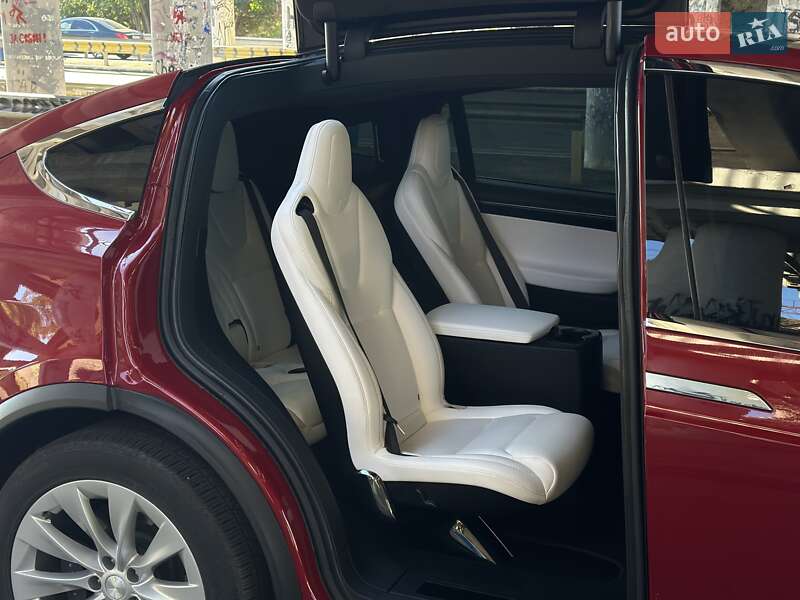 Внедорожник / Кроссовер Tesla Model X 2018 в Одессе фото 20 Внедорожник / Кроссовер Tesla Model X 2018 в Одессе