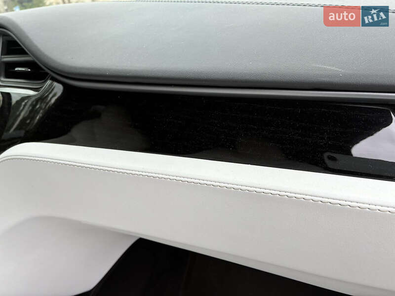 Позашляховик / Кросовер Tesla Model X 2020 в Києві фото 38 Позашляховик / Кросовер Tesla Model X 2020 в Києві