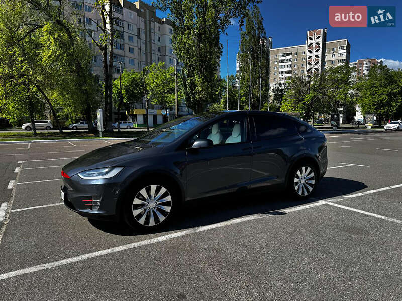 Позашляховик / Кросовер Tesla Model X 2019 в Києві фото 37 Позашляховик / Кросовер Tesla Model X 2019 в Києві