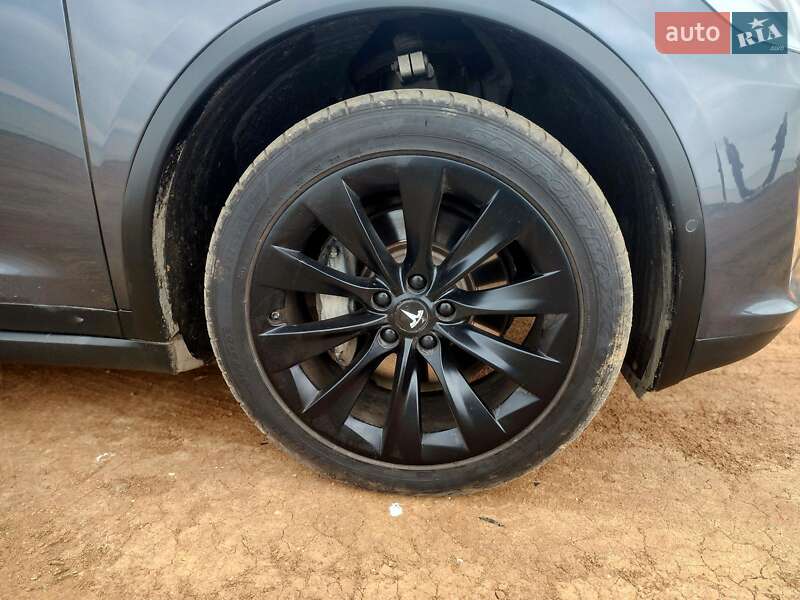 Внедорожник / Кроссовер Tesla Model X 2018 в Одессе