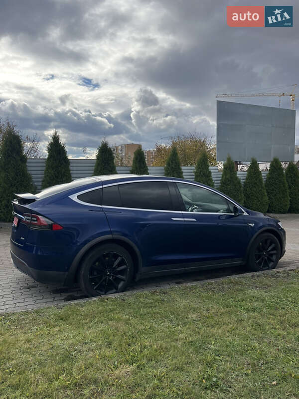 Позашляховик / Кросовер Tesla Model X 2016 в Львові фото 11 Позашляховик / Кросовер Tesla Model X 2016 в Львові