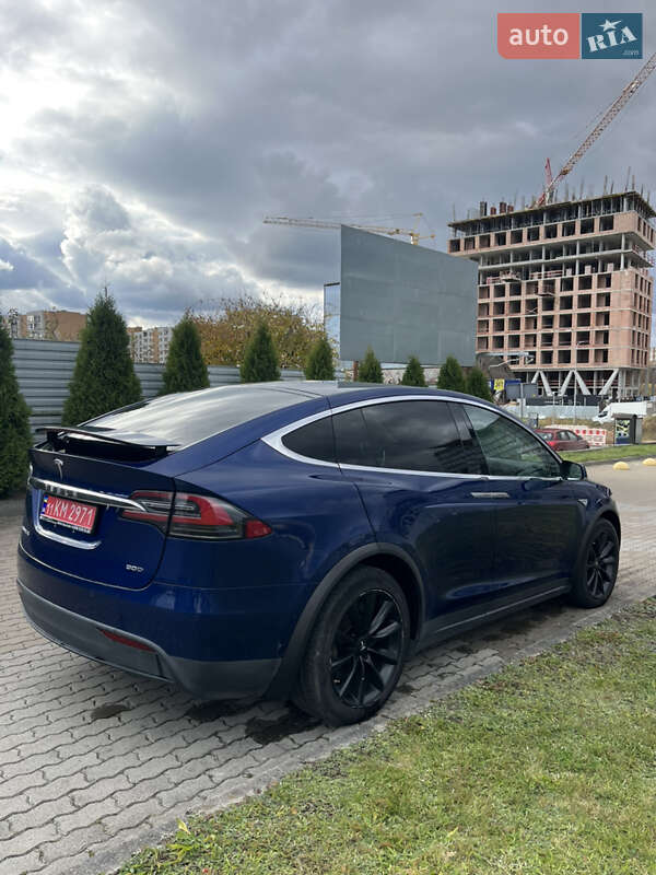 Позашляховик / Кросовер Tesla Model X 2016 в Львові фото 13 Позашляховик / Кросовер Tesla Model X 2016 в Львові