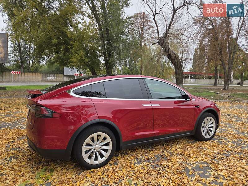 Позашляховик / Кросовер Tesla Model X 2019 в Дніпрі