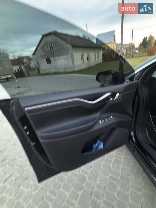 Внедорожник / Кроссовер Tesla Model X 2018 в Дрогобыче фото 34 Внедорожник / Кроссовер Tesla Model X 2018 в Дрогобыче