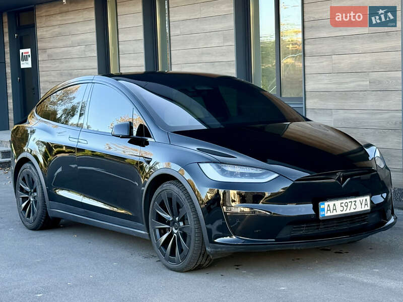 Tesla Model X 2022