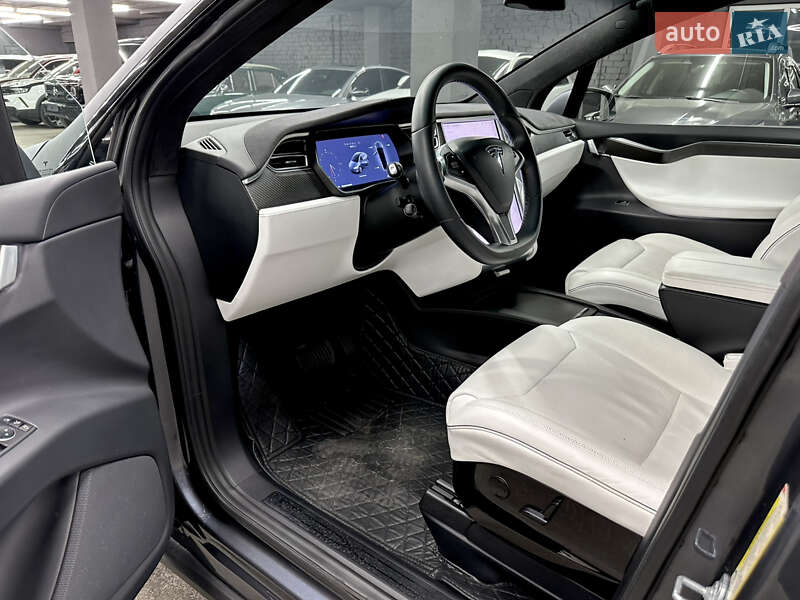 Позашляховик / Кросовер Tesla Model X 2016 в Харкові фото 14 Позашляховик / Кросовер Tesla Model X 2016 в Харкові