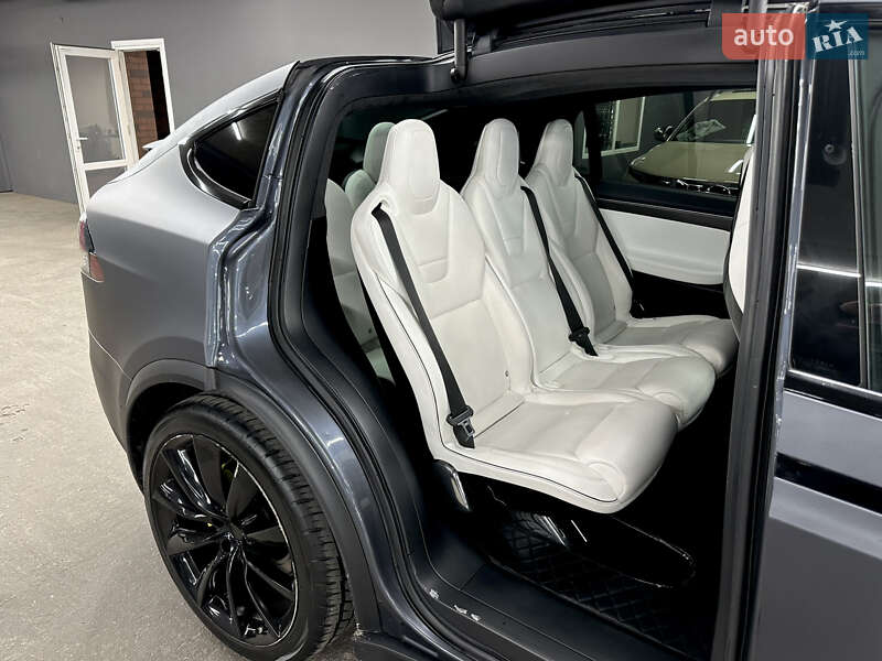 Позашляховик / Кросовер Tesla Model X 2016 в Харкові фото 22 Позашляховик / Кросовер Tesla Model X 2016 в Харкові