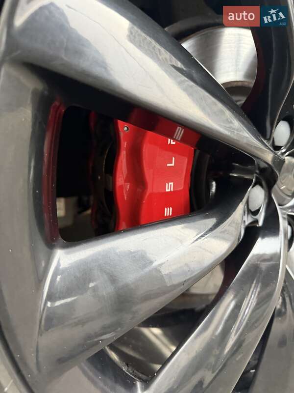 Позашляховик / Кросовер Tesla Model X 2019 в Києві