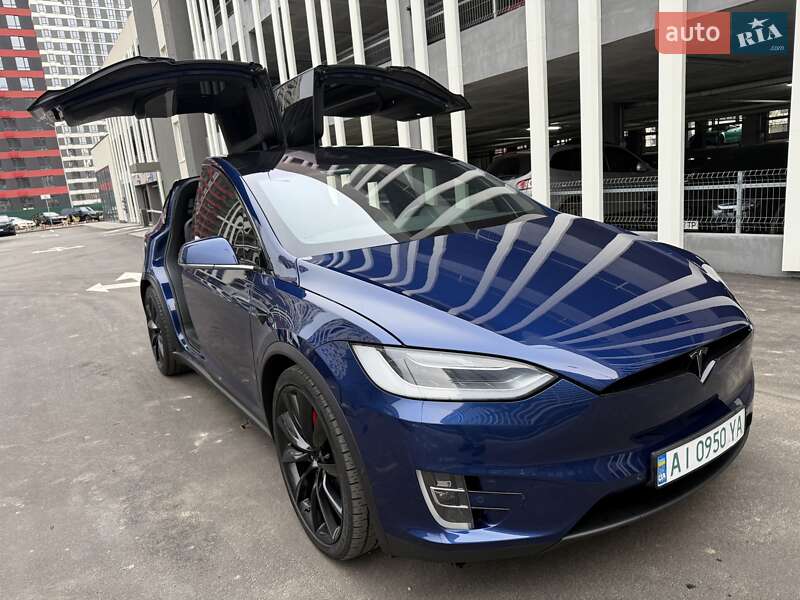 Позашляховик / Кросовер Tesla Model X 2019 в Києві