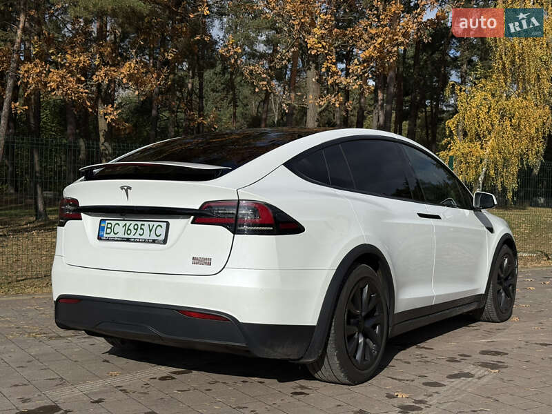 Позашляховик / Кросовер Tesla Model X 2022 в Новояворівську